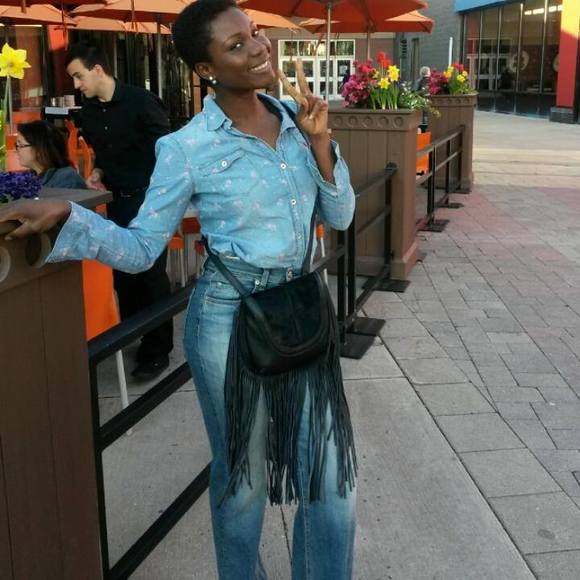 Meet your Posher, Roberta - Picture 1 of 1